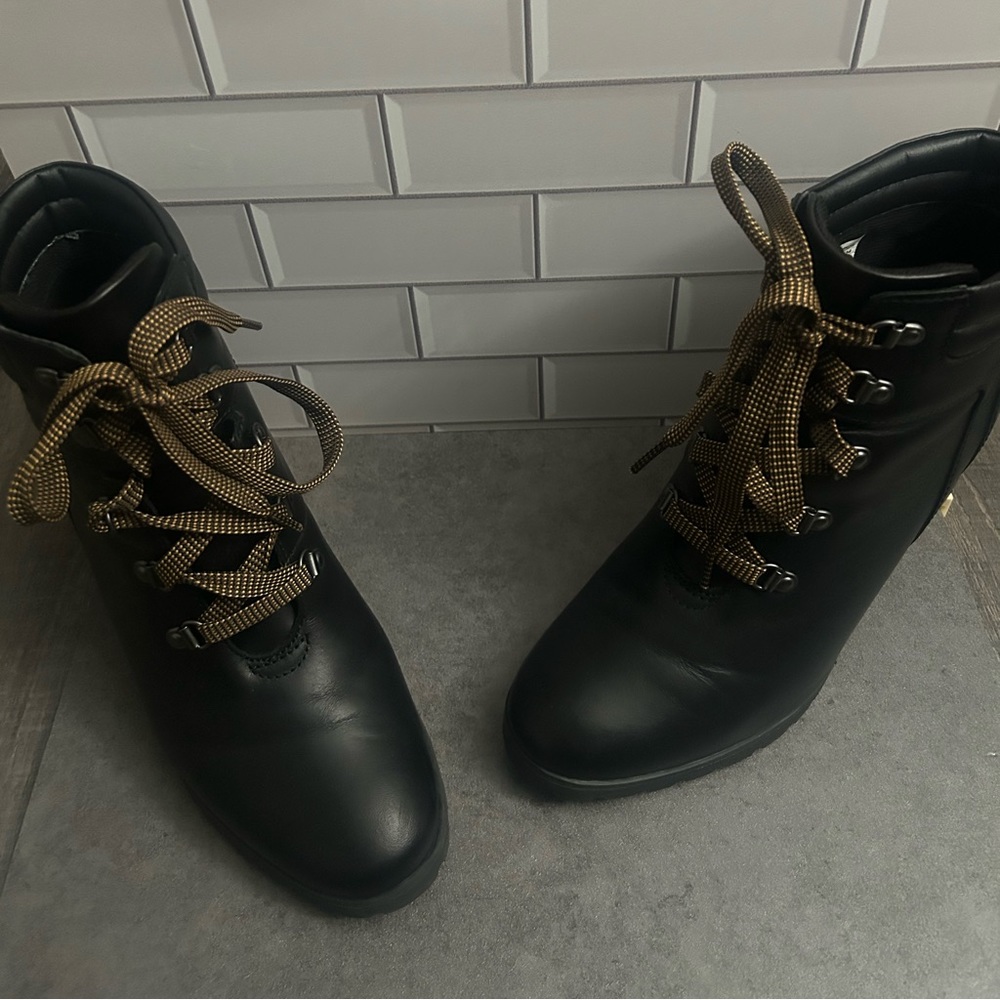 Timberland ortholite ankle booties